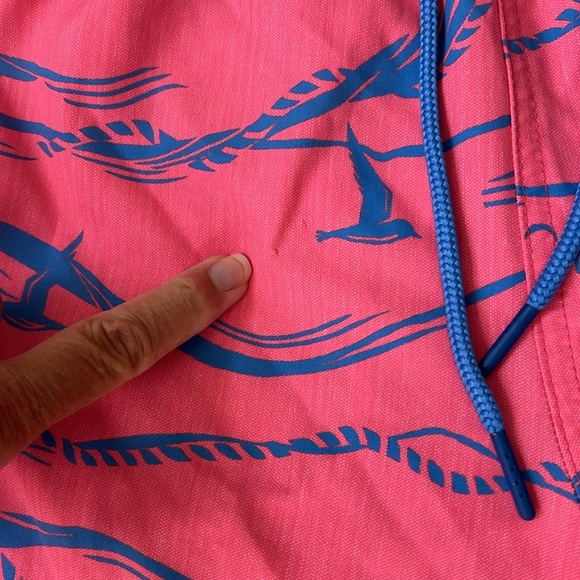 Vineyard Vines Chappy Swim Trunks Sea Grove Sailor's Red Blue Ropes - Size M - Picture 8 of 8